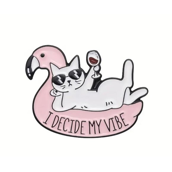 Cute Enamel White Cat Brooch Pin for Bags & Clothing "I Decide My Vibe" Cartoon - Picture 1 of 3